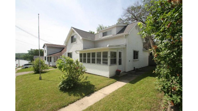 170 Grove St Merrimac, WI 53561 by Nth Degree Real Estate $192,500