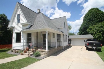 303 High St, Rio, WI 53960