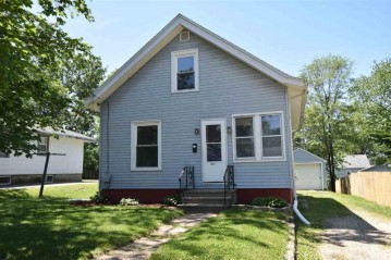 1226 Garfield Ave, Beloit, WI 53511