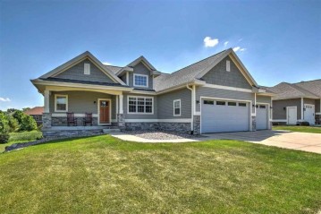 42 Savannah Pky, Deerfield, WI 53531