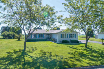 1117 Bemis Rd, Lancaster, WI 53813