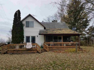 340 Taylor Rd, New Lisbon, WI 53950