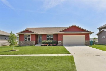 544 Falk Dr, Edgerton, WI 53534