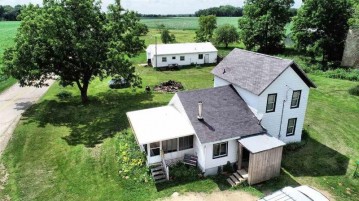 N4501 Welch St, Fountain Prairie, WI 53932