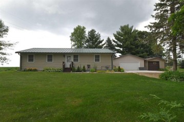 8252 Schuster Rd, Nepeuskun, WI 54923-9214