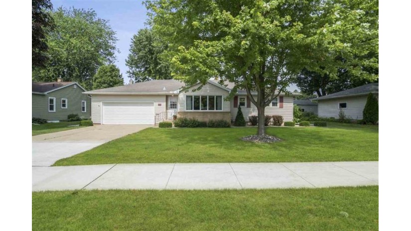 678 Gerald Ave Sun Prairie, WI 53590 by Stark Company, Realtors $244,900