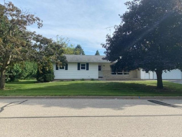 320 W Jackson St, Livingston, WI 53554