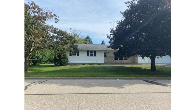 320 W Jackson St Livingston, WI 53554 by Fsbo Comp $164,900