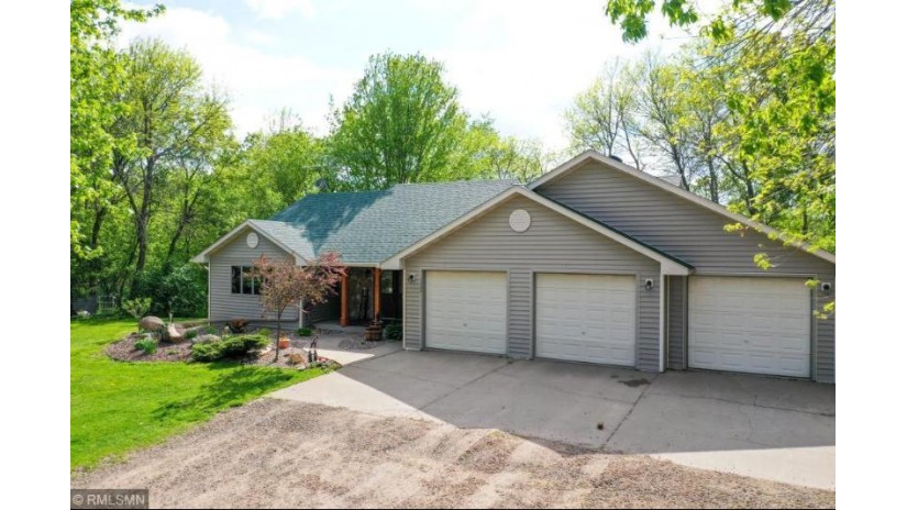 1364 130th Ave New Richmond, WI 54017 by Re/Max Team 1 Realty $639,000