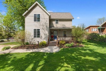 137 South Maple St, Ellsworth, WI 54011