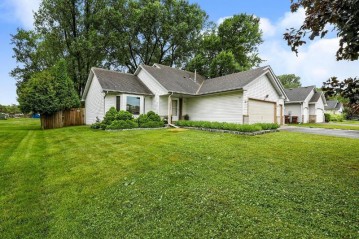 5436 Golfview Ave, Oakdale, MN 55128