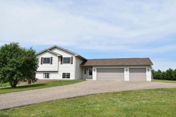 990 158th St, Hammond, WI 54015