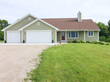 W396 Deer Drive, Pulaski, WI 54162