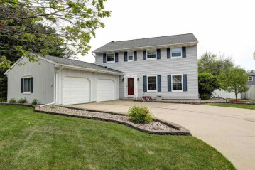 8305 Southridge Drive, Rothschild, WI 54474