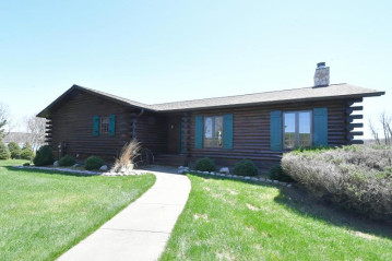 W1895 Twin Lakes Rd, Green Lake, WI 53946-8674