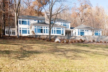 W5522 Eagle Point Dr, Shelby, WI 54601-2481