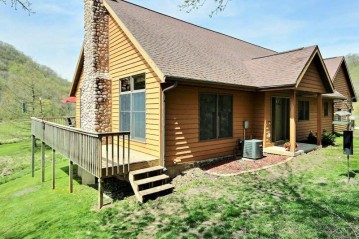 W2805 Kammel Coulee Rd, Greenfield, WI 54623