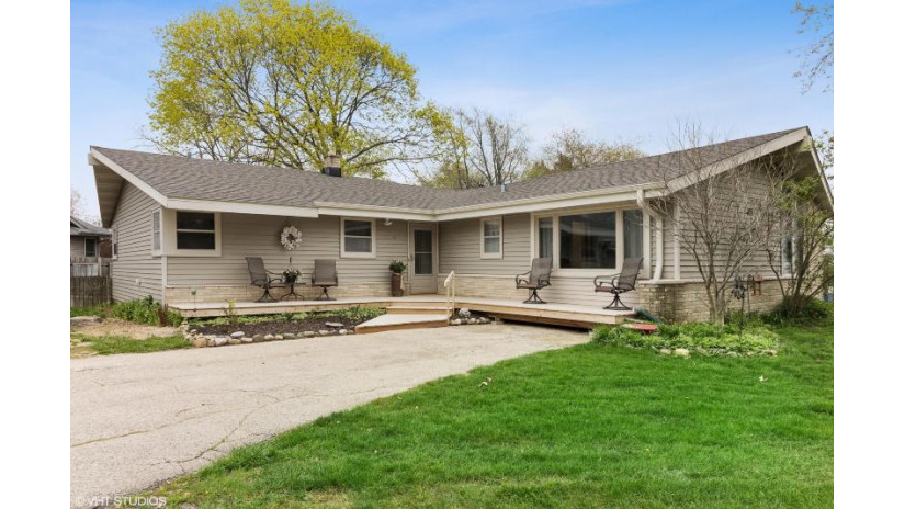 1065 Mobile St Lake Geneva, WI 53147 by @properties $259,000