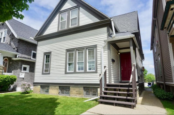 710 E Meinecke Ave, Milwaukee, WI 53212-3435