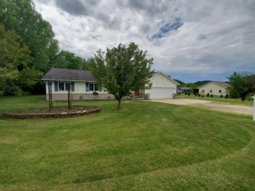 18221 Franklin Dr, Money Creek, MN 55943