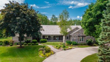 4210 Cherry Stone Cir, Brookfield, WI 53005-1461