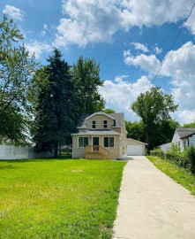 3251 E Morris Ave, Cudahy, WI 53110-2226