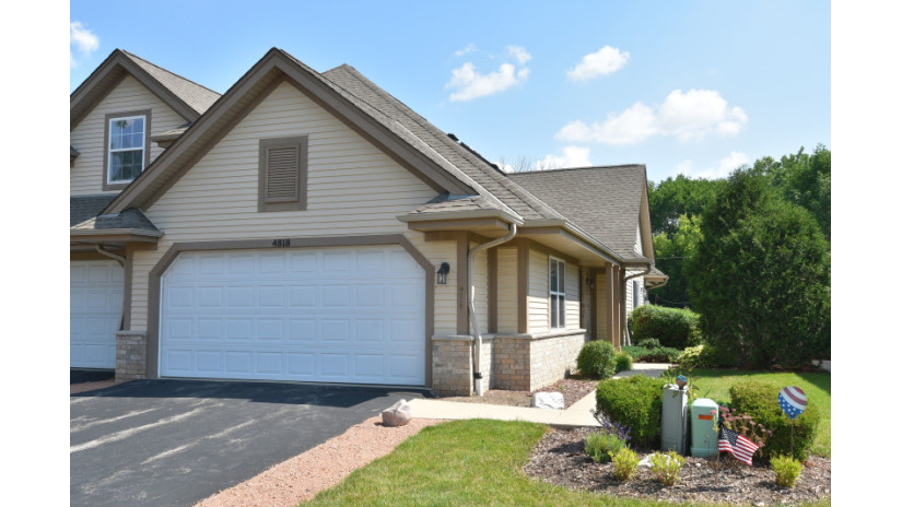 4818 S Waterview Ct Greenfield, WI 53220 by Shorewest Realtors $189,900