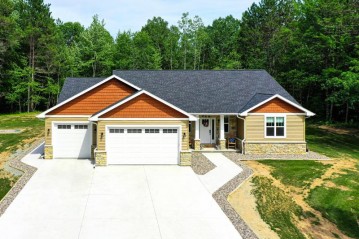 752 Maple Leaf Trail, Little Suamico, WI 54171