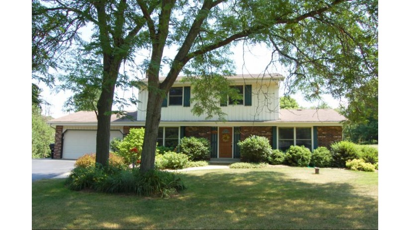 S28W29306 Michelle Ct Genesee, WI 53188 by First Weber Inc- Greenfield $339,000
