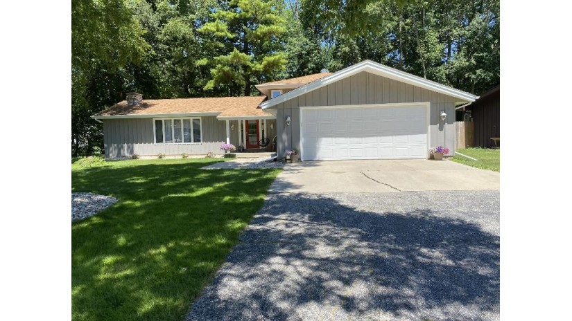 3310 Edgewood Rd Manitowoc, WI 54220 by Coldwell Banker Real Estate Group~Manitowoc $250,000