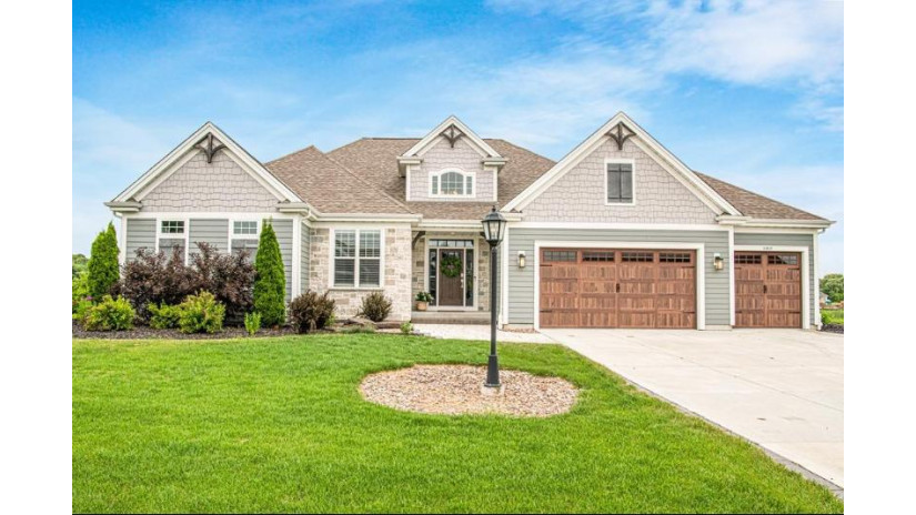 10819 N Wildcat Way Mequon, WI 53097 by Keller Williams Realty-Milwaukee North Shore $799,900