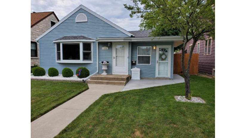 1330 Marion Ave South Milwaukee, WI 53172 by RE/MAX Realty Pros~Hales Corners $219,900