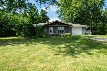 W6538 County Road A, Sugar Creek, WI 53121-2860