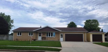 700 Randolph St, Mishicot, WI 54228