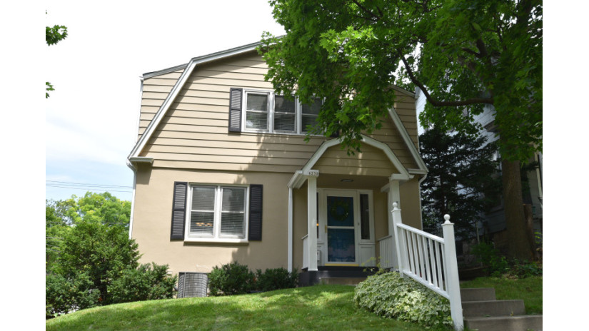 6230 W Wisconsin Ave Wauwatosa, WI 53213 by Shorewest Realtors $269,900