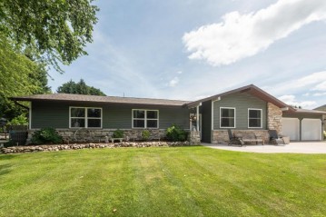 221 Maple St, Whitelaw, WI 54247-9592