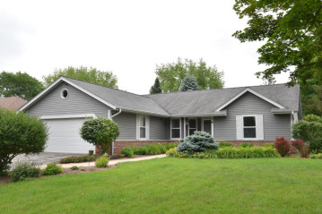 4591 W Donna Dr, Brown Deer, WI 53223-3128