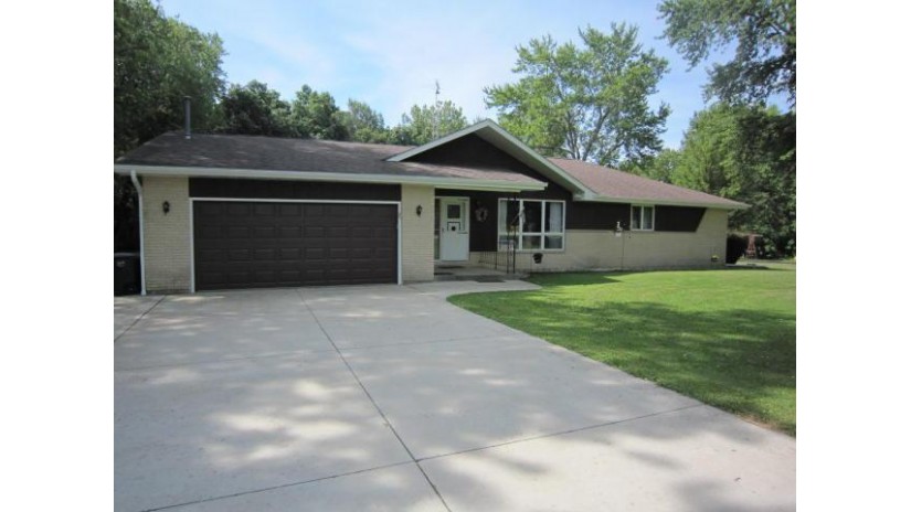 28131 98th St Salem Lakes, WI 53179 by RE/MAX Advantage Realty $325,000