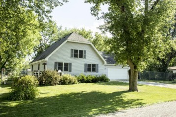 W307 N Circle Dr, Bloomfield, WI 53128-1159