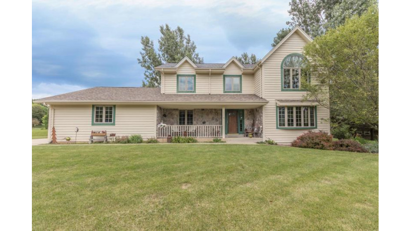 W221N7430 Willow View Dr Lisbon, WI 53089 by First Weber Inc - Menomonee Falls $450,000