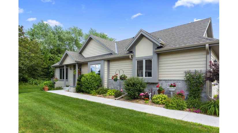 W240N2370 E Parkway Meadow Cir A Pewaukee, WI 53072 by Shorewest Realtors $350,000