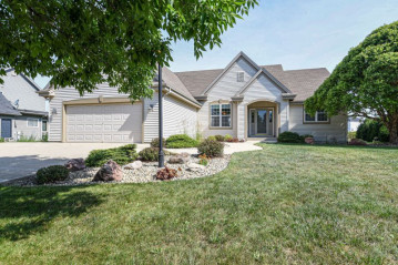 8053 East Ridge Dr, Pleasant Prairie, WI 53158