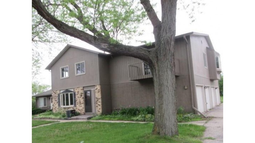 W1110 Miramar Rd 2C East Troy, WI 53120-2185 by Keefe Real Estate, Inc. $134,900