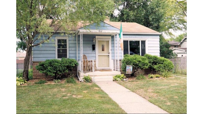 312 Wilson Ave Waukesha, WI 53186 by EXP Realty LLC-West Allis $139,900