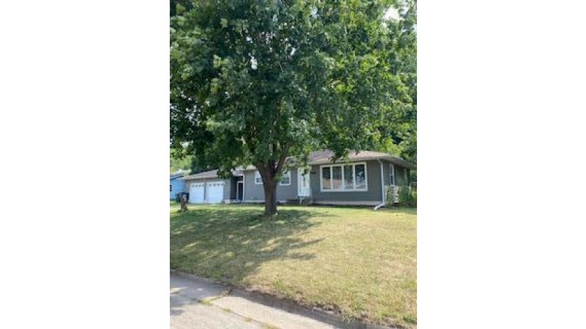 3245 Elm Dr La Crosse, WI 54601 by Century 21 Affiliated $179,900