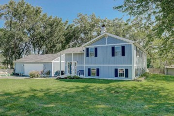 6225 245th Ave, Paddock Lake, WI 53168