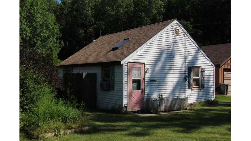 3914 Ellis St Manitowoc, WI 54220 by Coldwell Banker Real Estate Group~Manitowoc $29,900