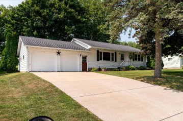 114 Monroe St, Westby, WI 54667