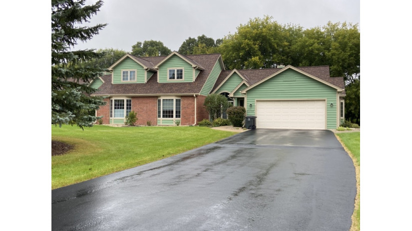 N19W26702 Milkweed Ln B Pewaukee, WI 53072 by Shorewest Realtors $369,500