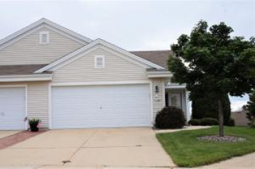 1888 Woodview Cir, Port Washington, WI 53074